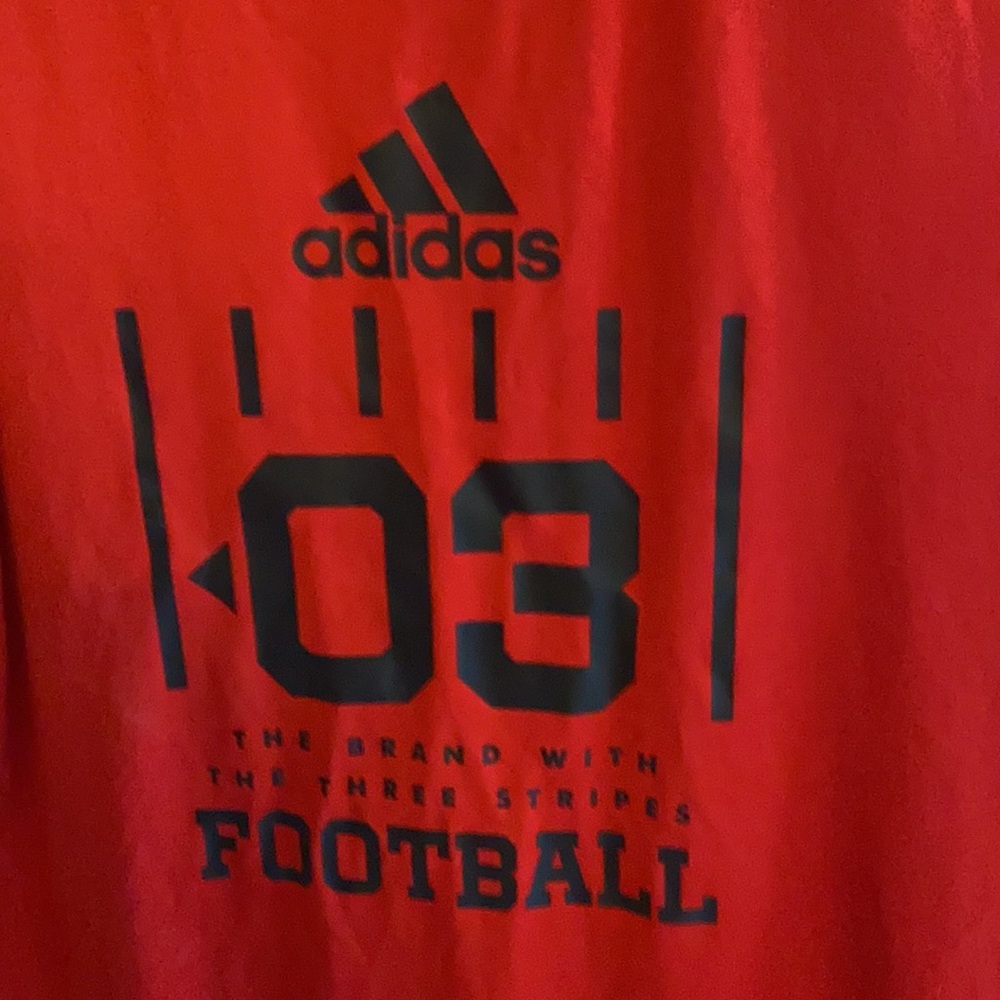 - 🌼 Adidas size large - Picture 2 of 7